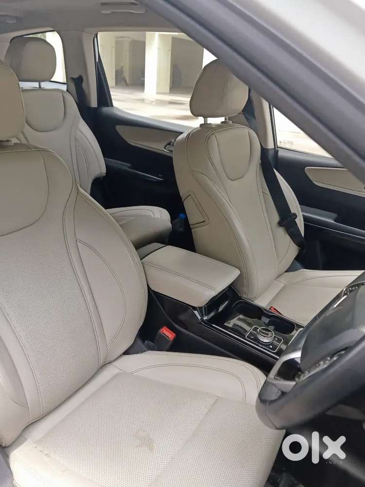 Mahindra Xuv700 2022 Diesel 115000 Km Driven