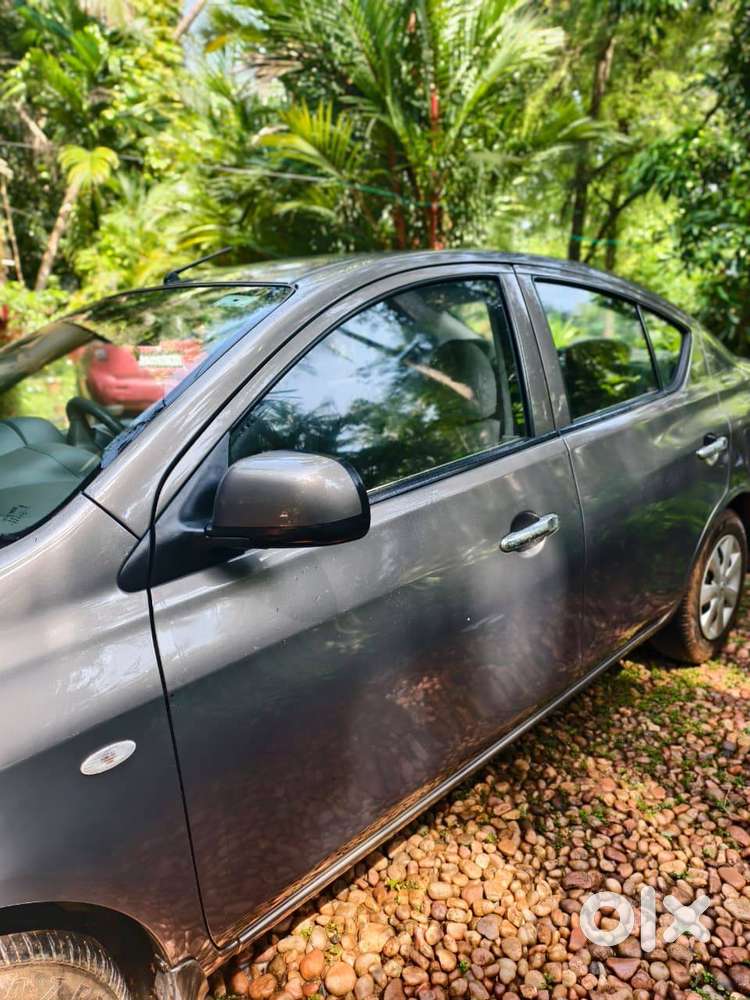 Nissan Sunny Petrol 2012