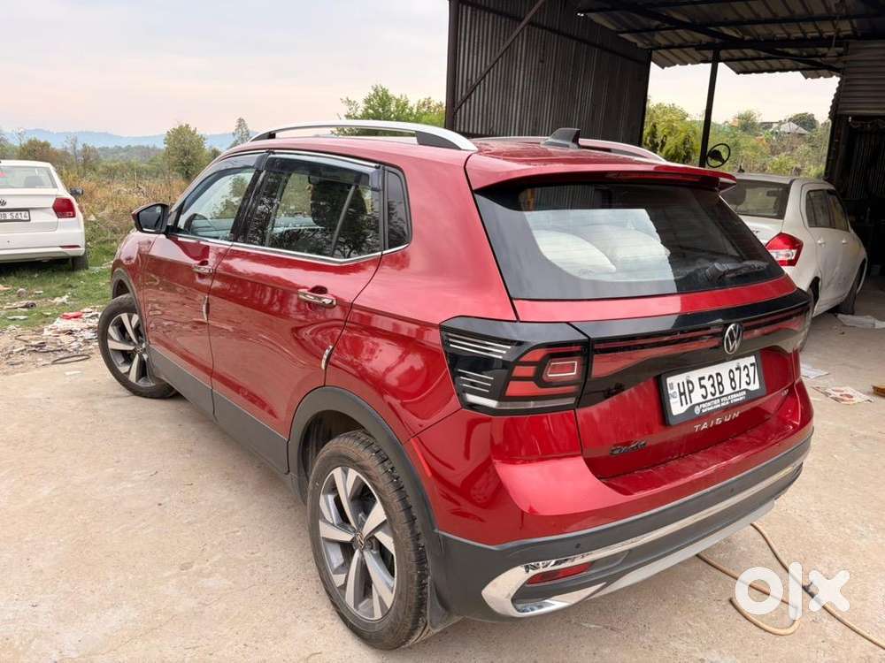 Well Maintained And Fully Loaded Car New Tyres Installed Just Now