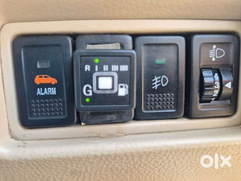 Maruti Suzuki Ertiga 2012-2015 Vxi Cng, 2014, Cng & Hybrids