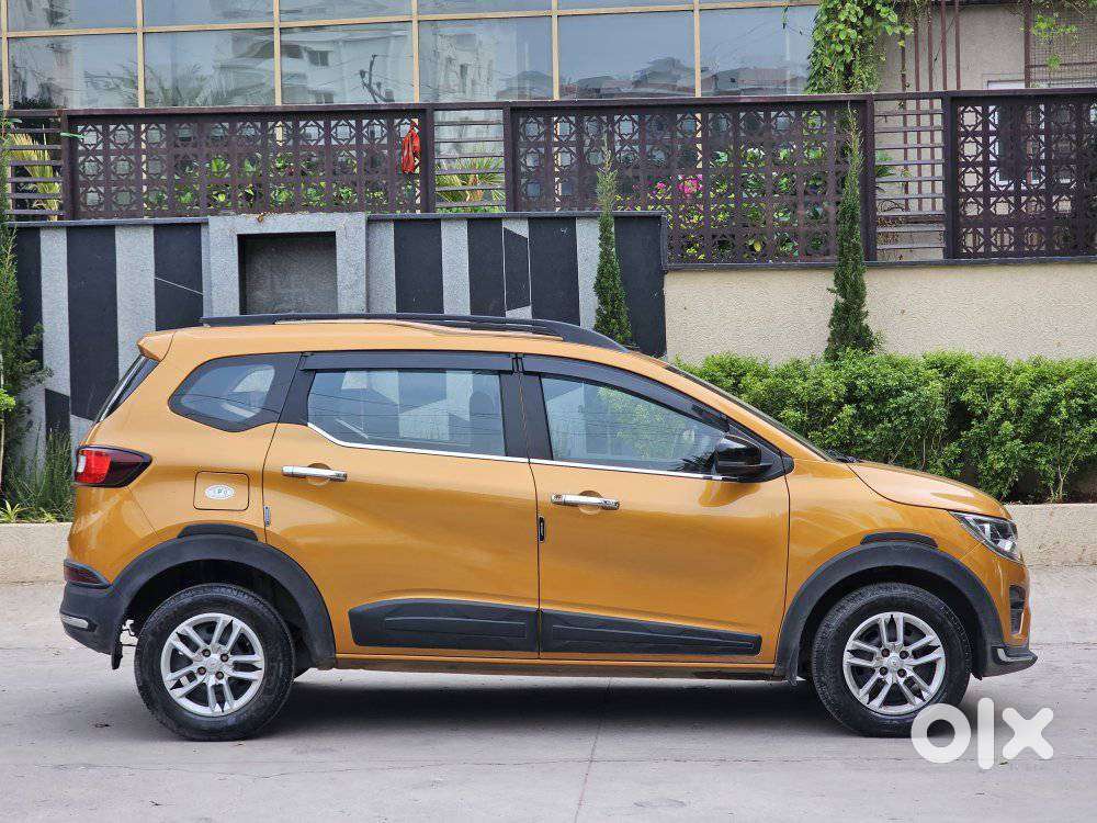 Renault Triber Rxt, 2023, Petrol