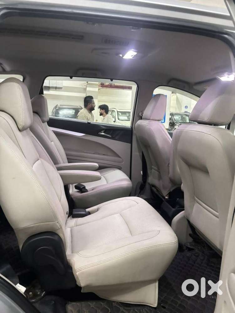 Mahindra Marazzo M8 8str, 2018, Diesel