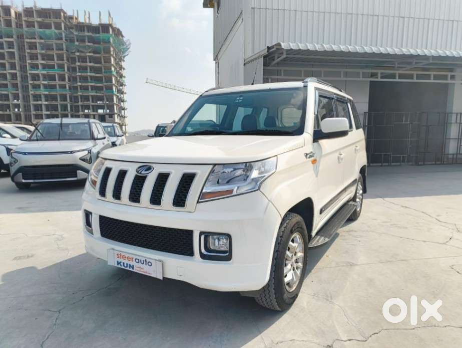 Mahindra Tuv 300 T8, 2016, Petrol