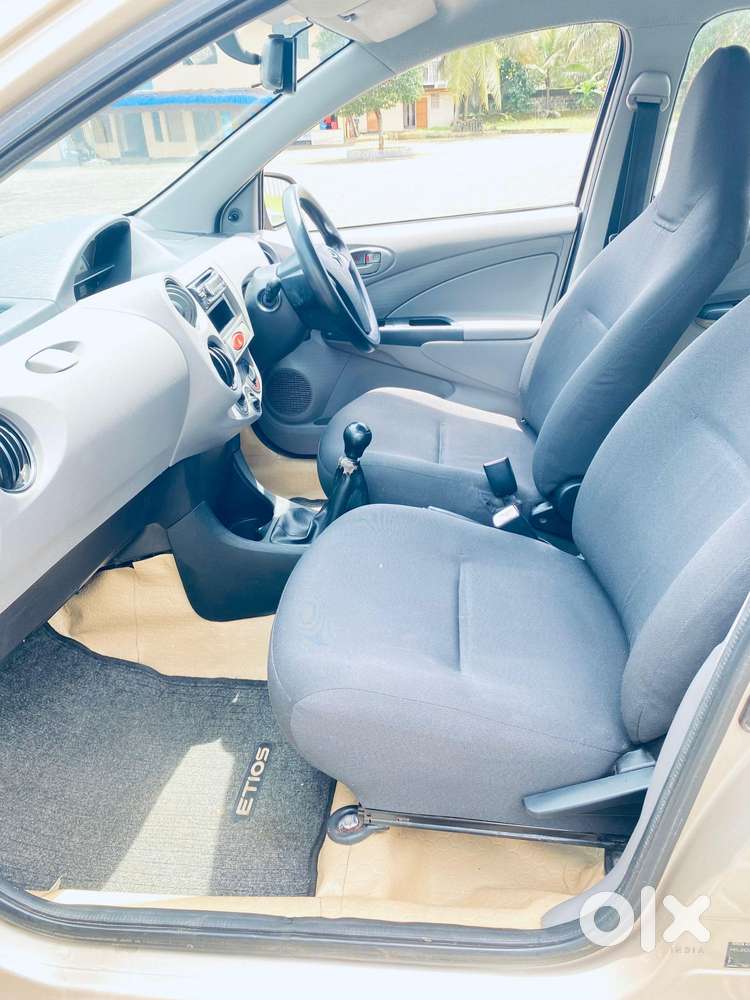 Toyota Etios 2010-2012 G, 2011, Petrol