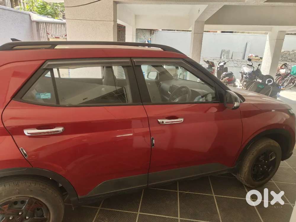 Hyundai Venue Petrol 2024