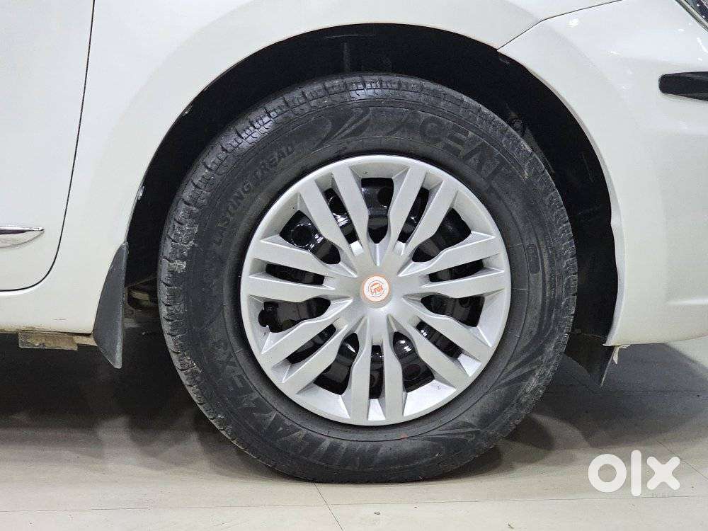 Maruti Suzuki Dzire Vxi Ags, 2022, Petrol