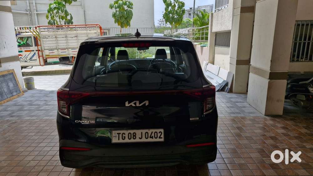 Kia Carens Petrol 2024