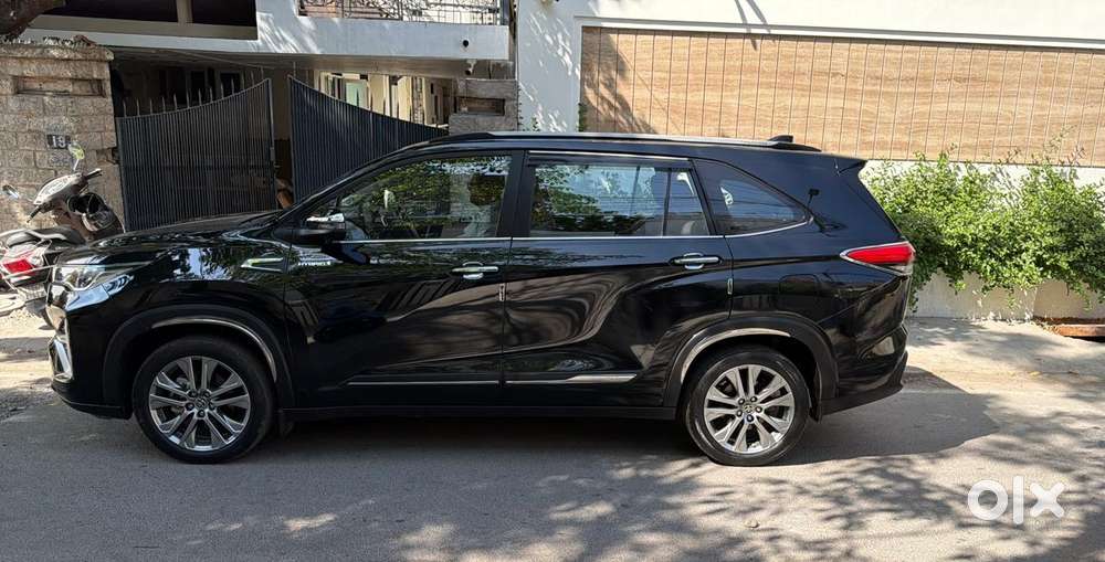 Toyota Innova Hycross Zx(o), 2023, Diesel