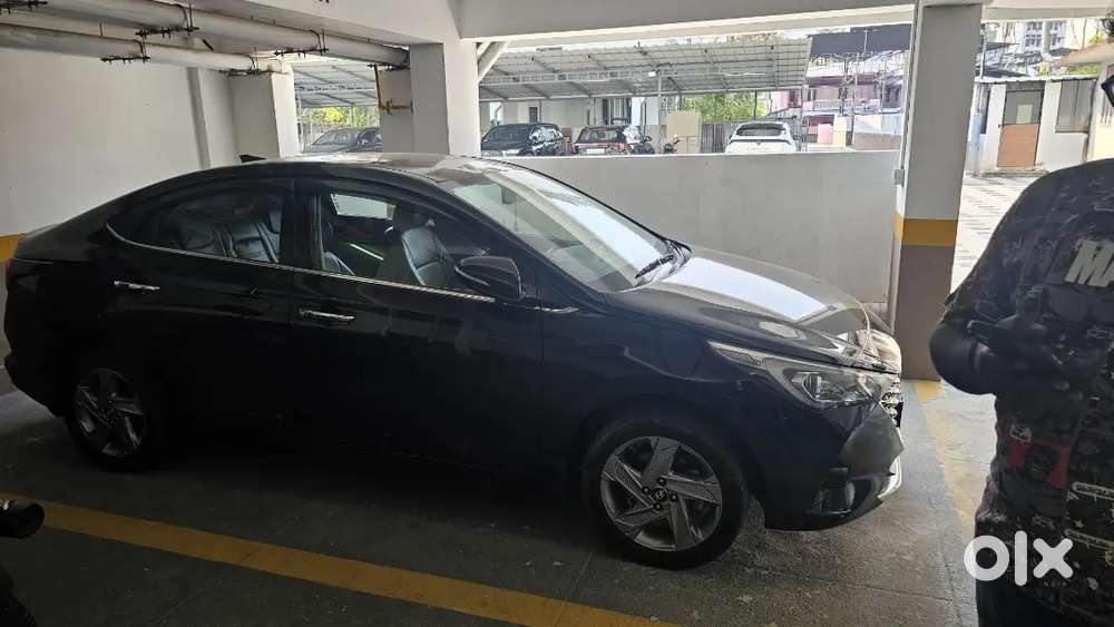 Hyundai New Verna 2022 Diesel 102500 Km Driveng