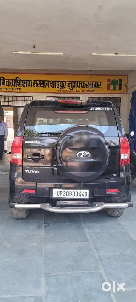 A Mahindra Tuv Brand New Condition Car For Selling