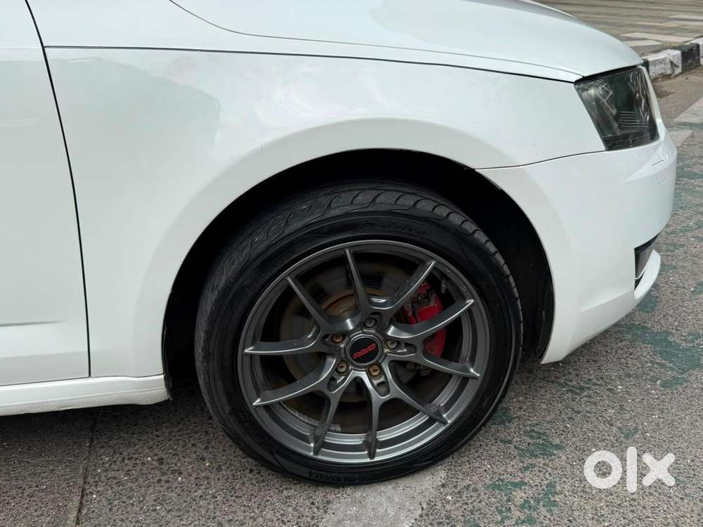 Skoda Octavia Elegance 1.8 Tsi At, 2015, Petrol