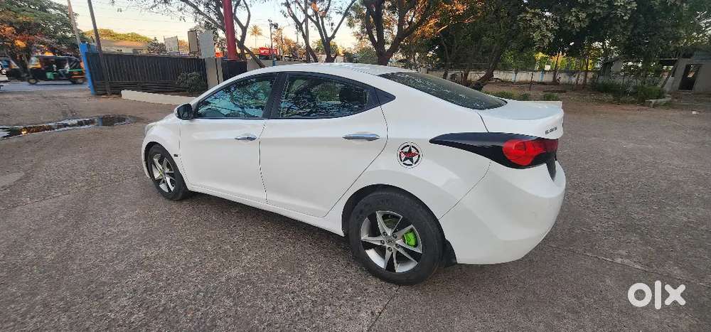 Hyundai Elantra 2014 Diesel 92234 Km Family Useing Car Top Model