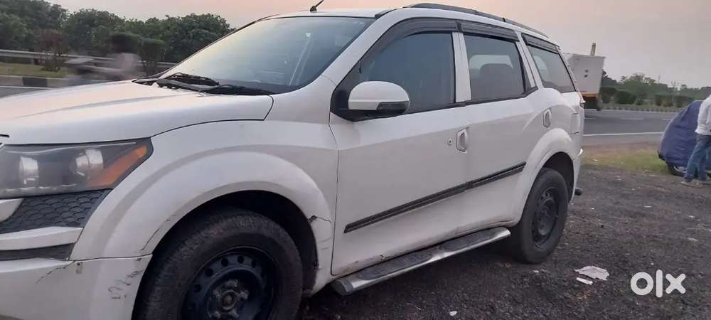 Mahindra Xuv500 2014 Diesel 65000 Km Driven