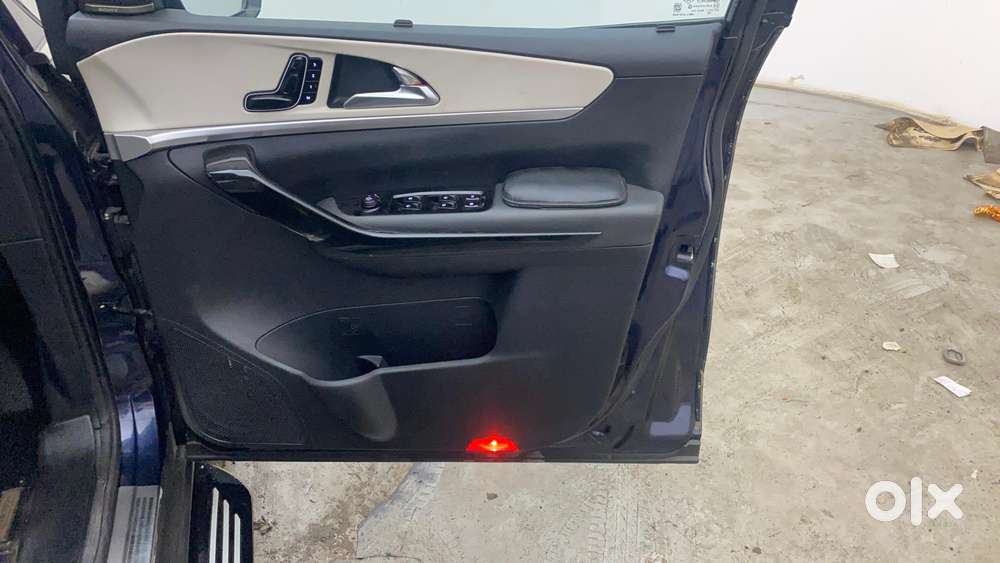 Mahindra Xuv700 2.2 Ax 7 Diesel At Luxury Pack Str, 2022, Diesel