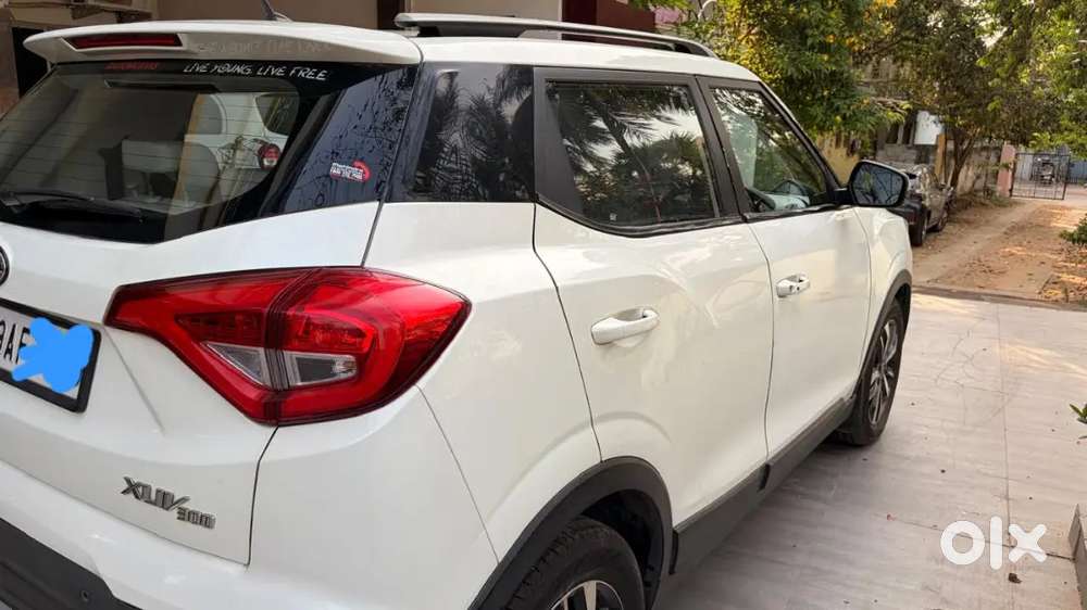 Mahindra Xuv300 2019 Petrol Well Maintained