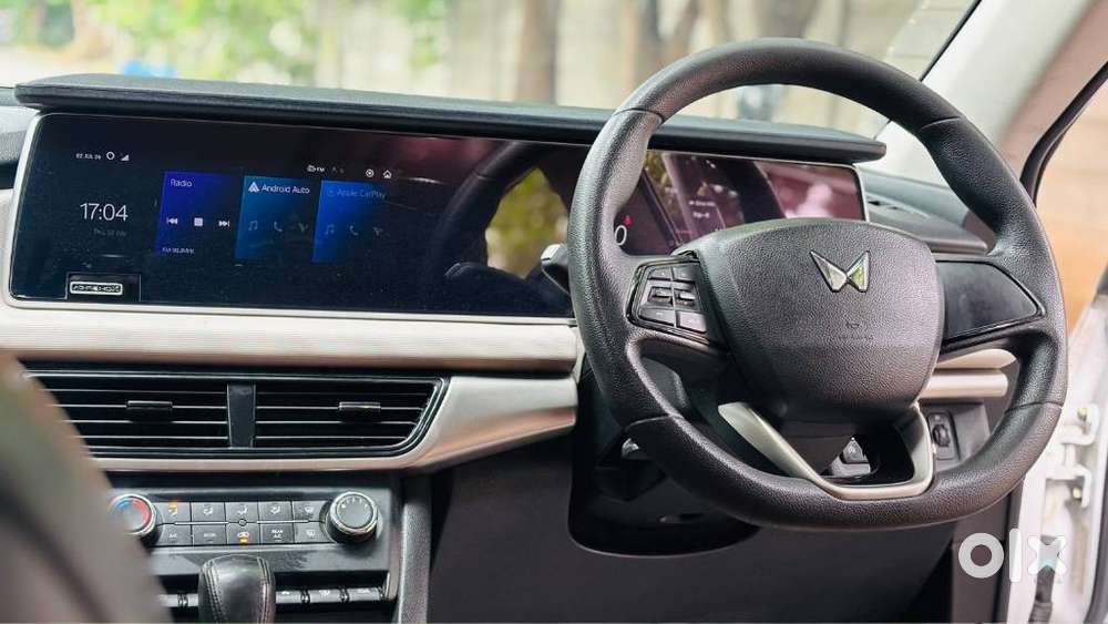 Mahindra Xuv700 2.2 Ax 5 Diesel At 7 Str, 2022, Diesel