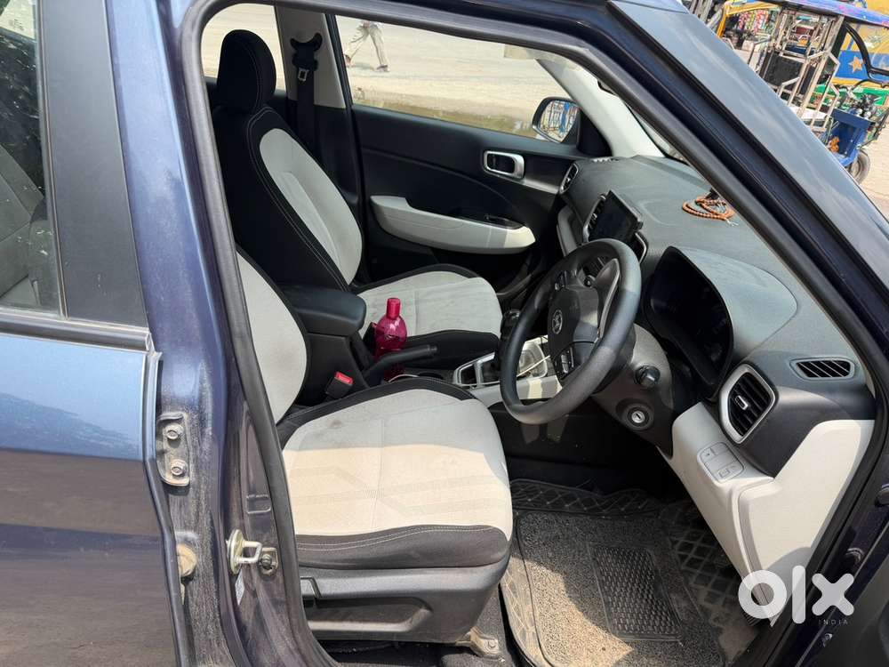 Hyundai Venue Petrol 2022