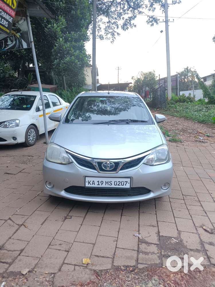 Toyota Etios Diesel 2015 Showroom Maintenance