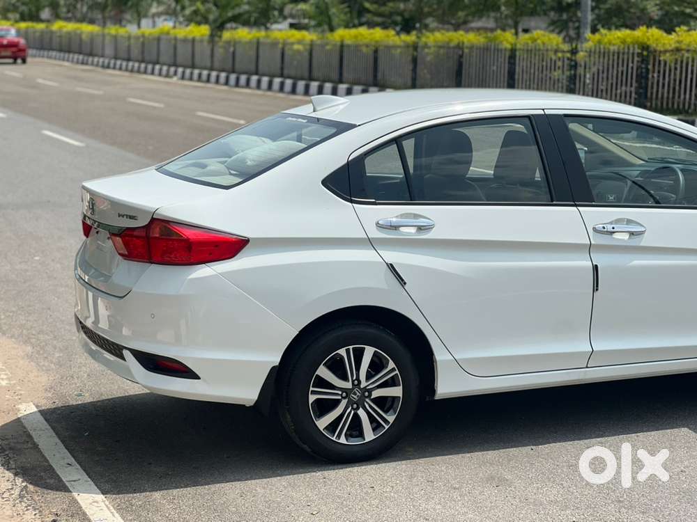 Honda City 2022 Petrol Showroom Condition