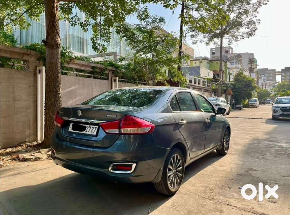 Maruti Suzuki Ciaz Alpha Hybrid (top Model)
