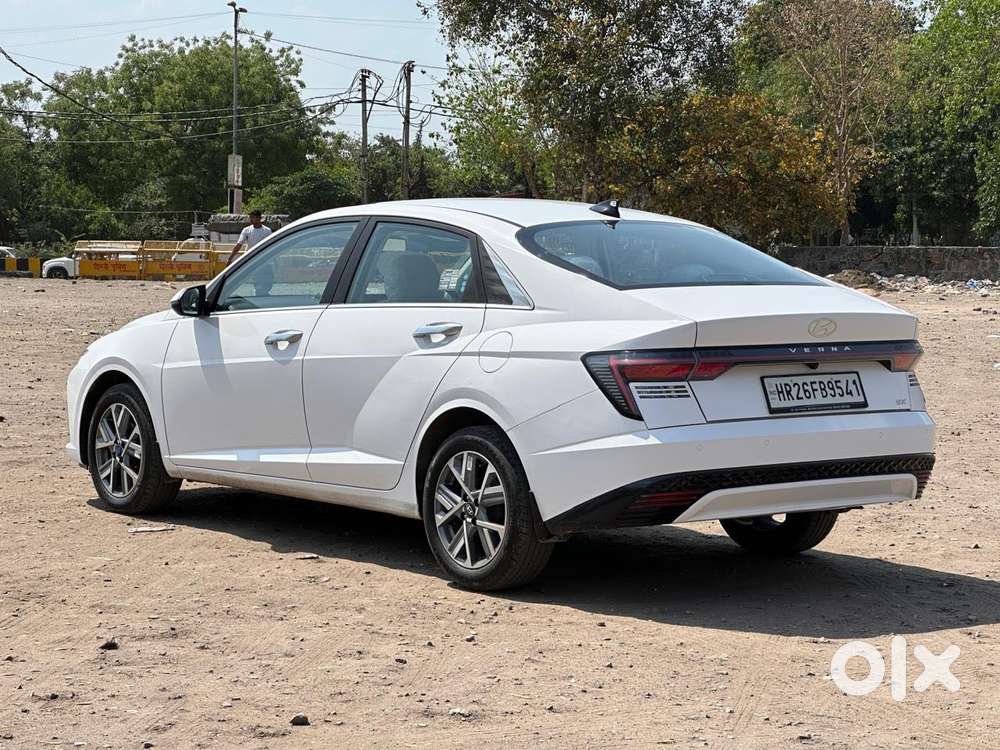 Hyundai Verna 1.5 Sx (o) Vtvt Ivt, 2023, Petrol