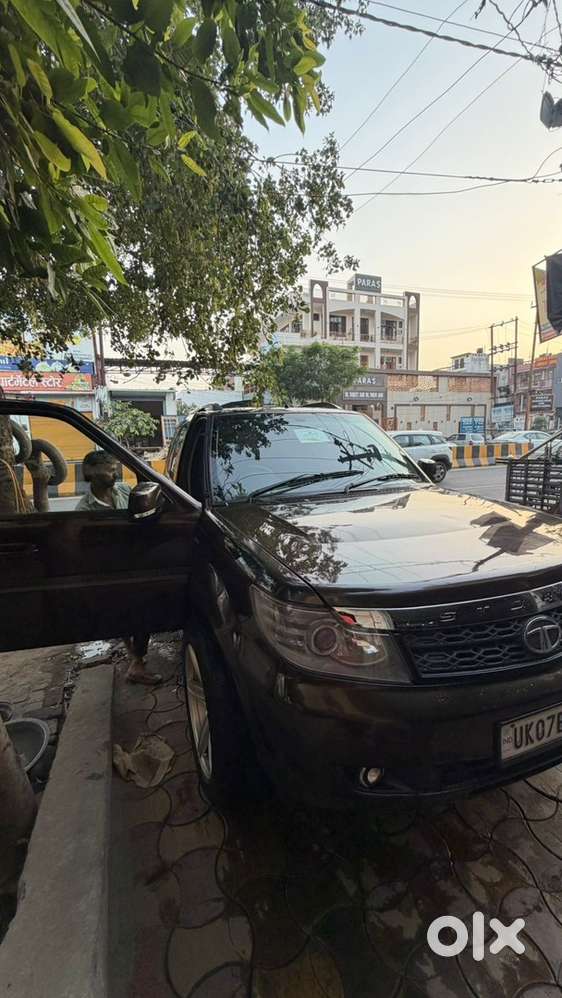 Tata Safari Storme 2015 Diesel Manual Year