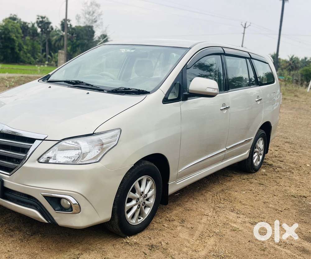 Toyota Innova 2.0 Vx 8 Seater Bs Iv, 2014, Diesel