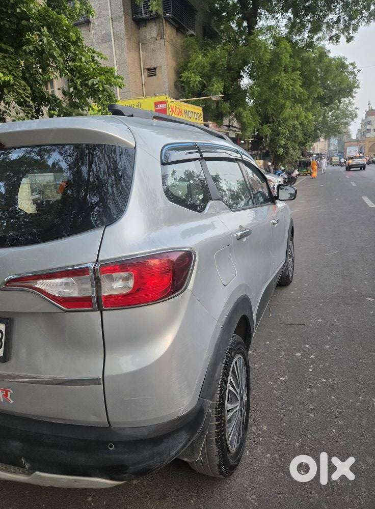 Renault Triber Rxz, 2022, Petrol