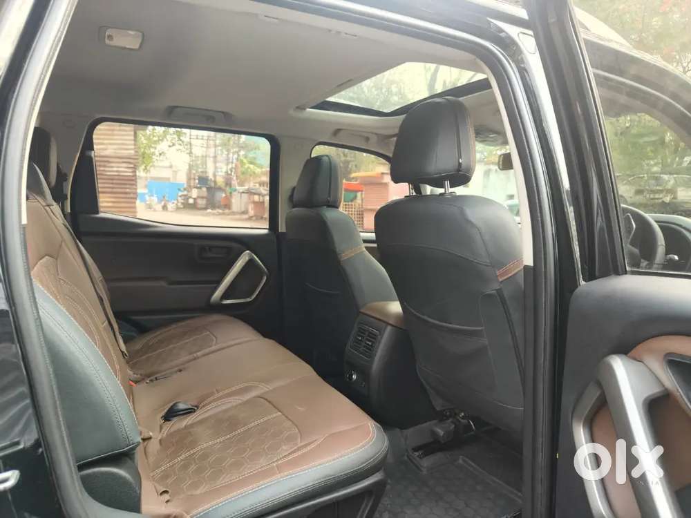 Mahindra Scorpio-n 2023 Diesel Well Maintained, Sunroof Black Colour