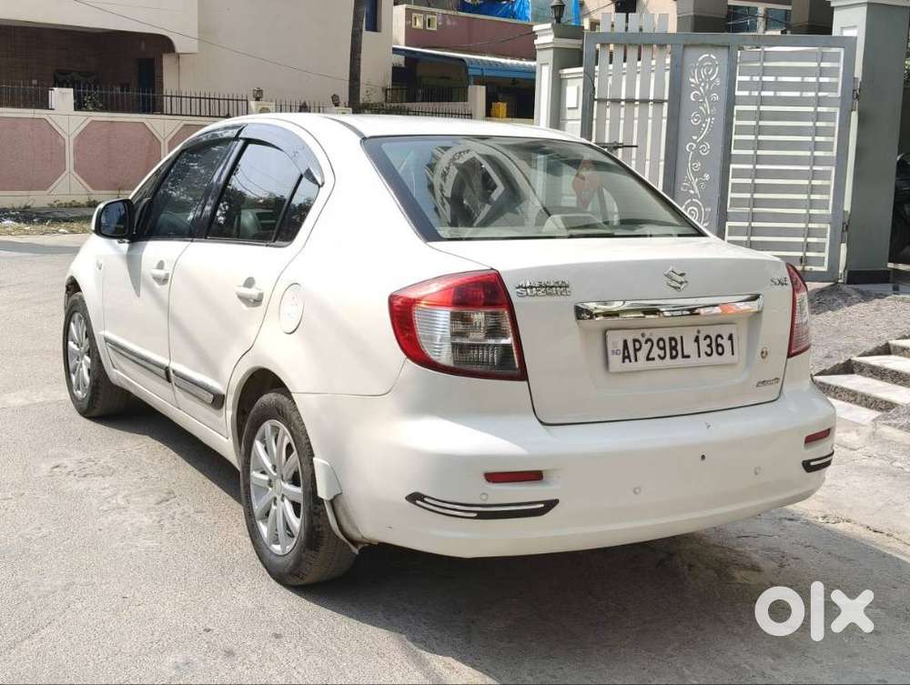 Maruti Suzuki Sx4 Zxi Automatic Bs-iv, 2011, Petrol