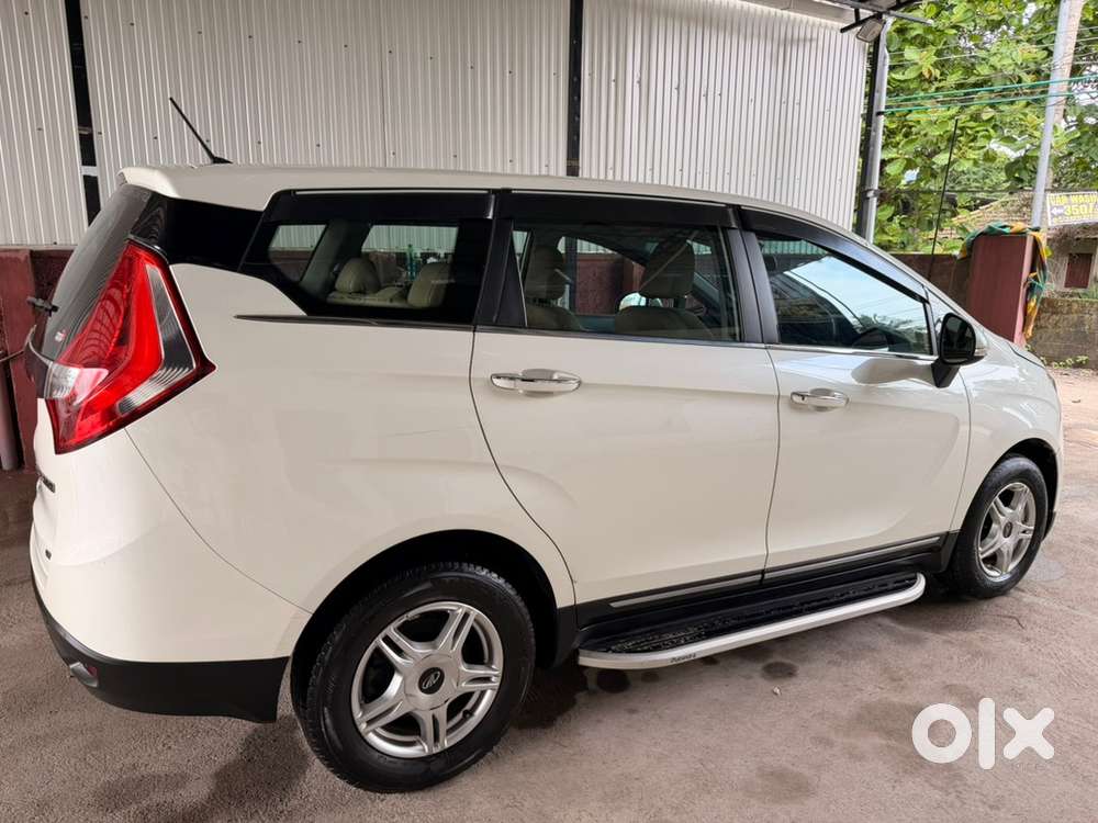 Mahindra Marazzo Diesel 2019