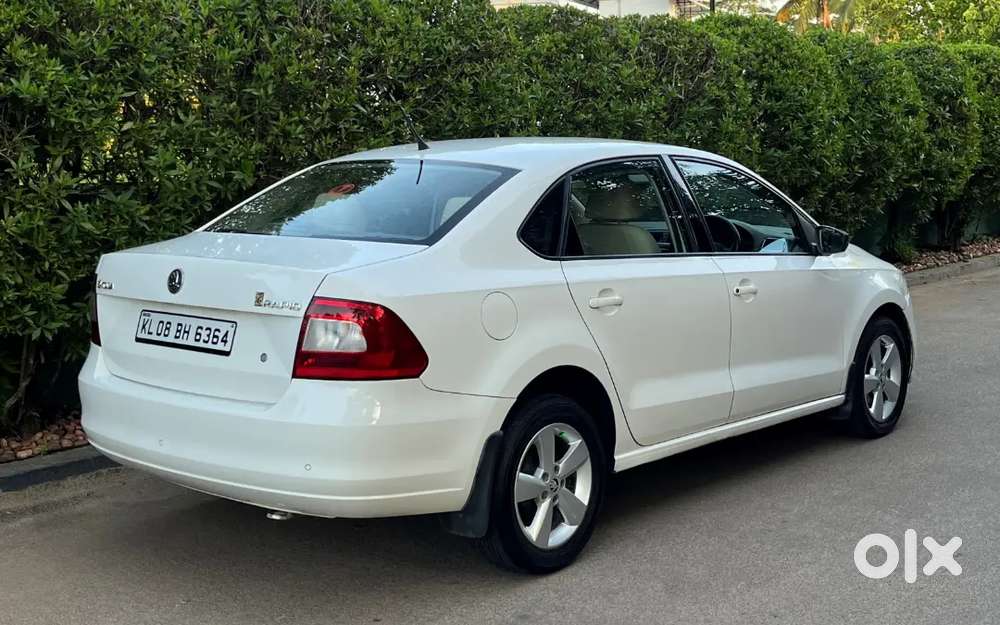 Skoda Rapid 1.5 Tdi 2016 Automatic Showroom Service All Bills Availabl
