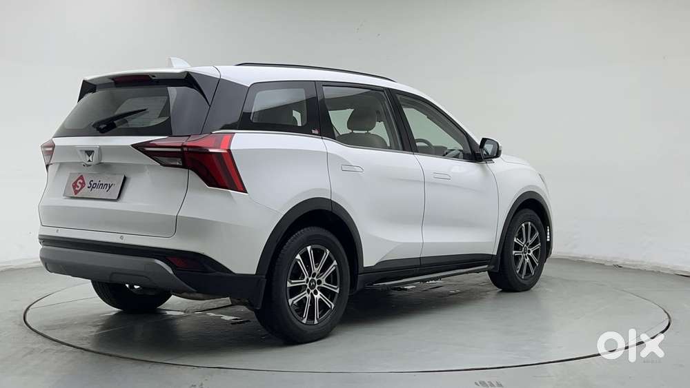 Mahindra Xuv700 2.0 Ax 7 Petrol At Str, 2024, Petrol