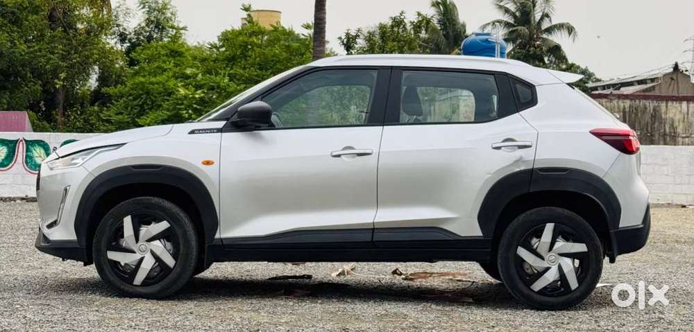 Nissan Magnite 1.0 Xv Turbo Cvt, 2022, Petrol