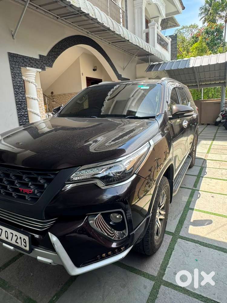 Only One Lakh Kilometers Original Kerala Toyota Fortuner Diesel 2017