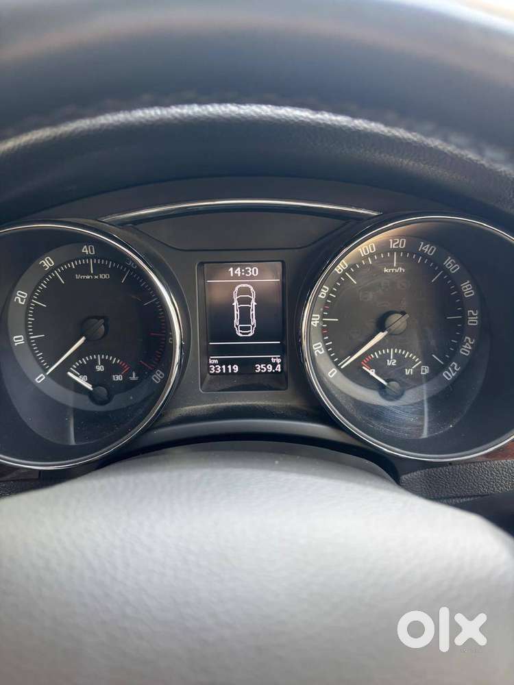 Skoda Superb Elegance 2015 - Great Condition And Less Km Driven