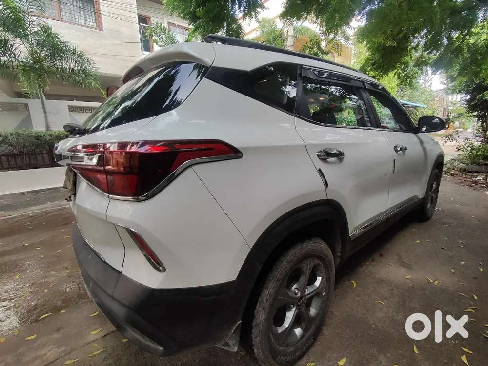 Kia Seltos 2020 Diesel White Color 105000 Km Driven