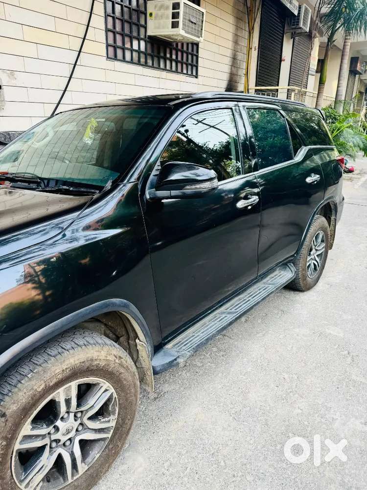 Fortuner 4x2 Automatic