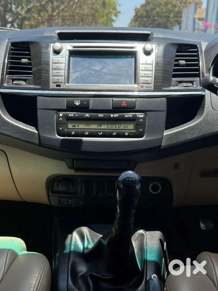 Toyota Fortuner 2015