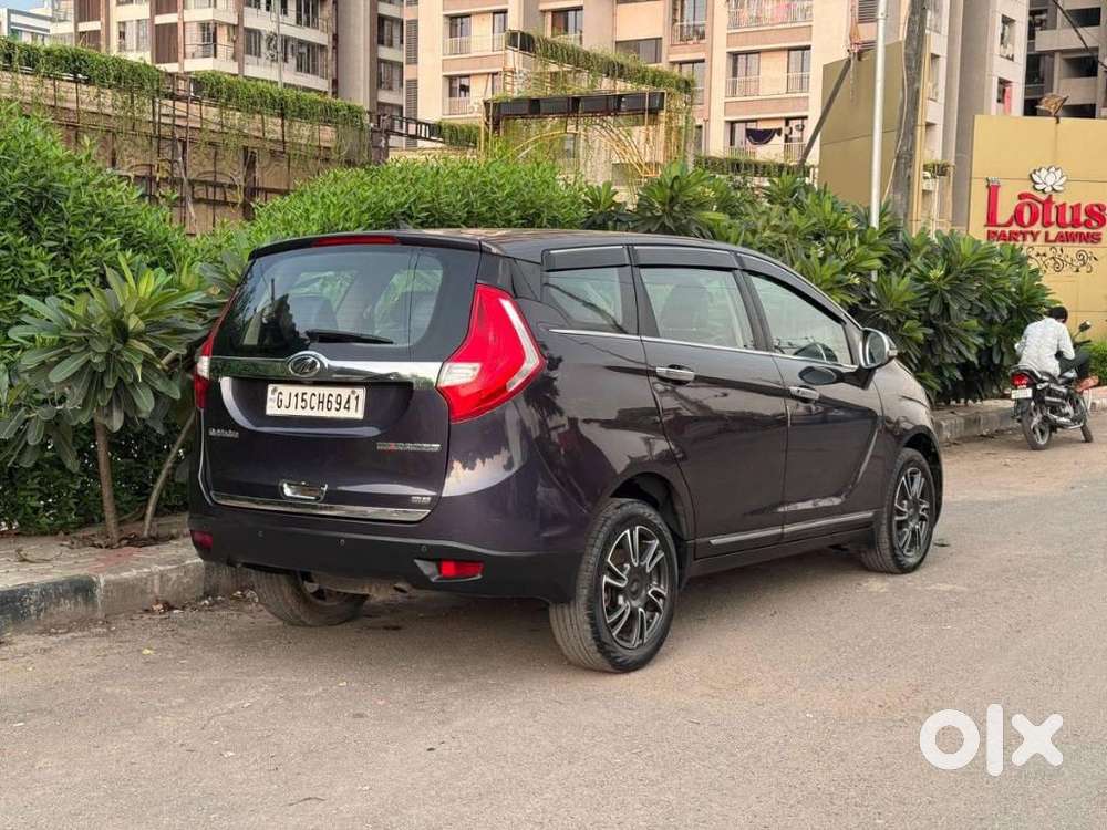 Mahindra Marazzo M8, 2018, Diesel