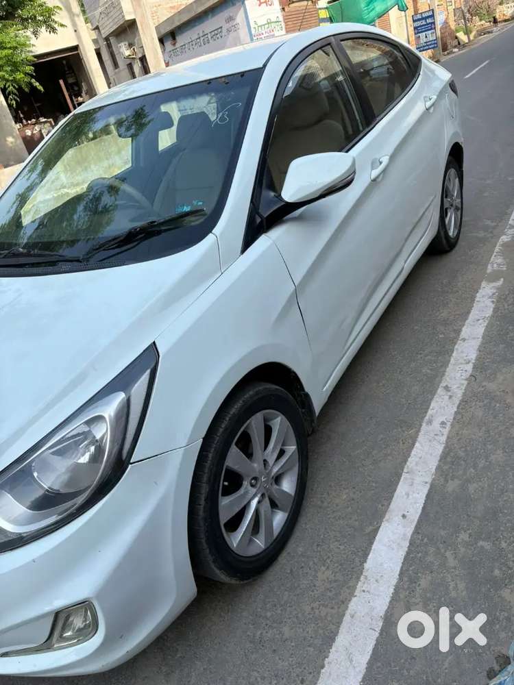 Hyundai Verna 2012