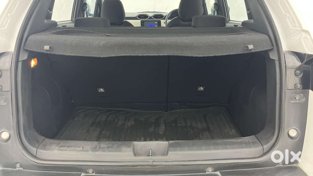 Nissan Magnite 1.0 Xv, 2021, Petrol