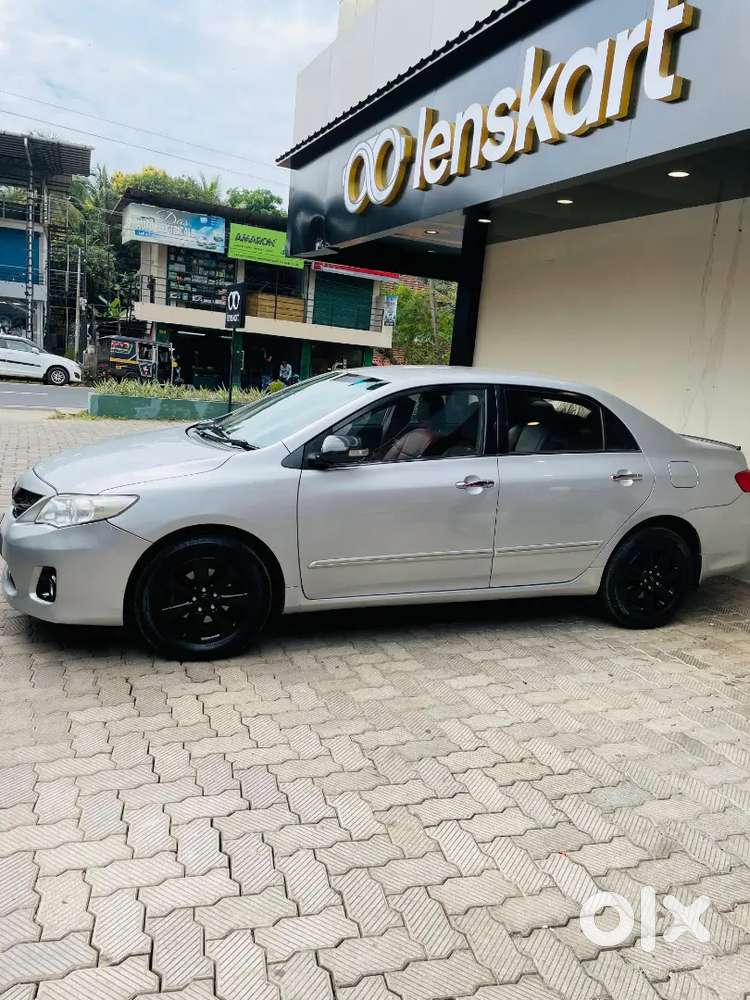 Toyota Corolla Altis 2012