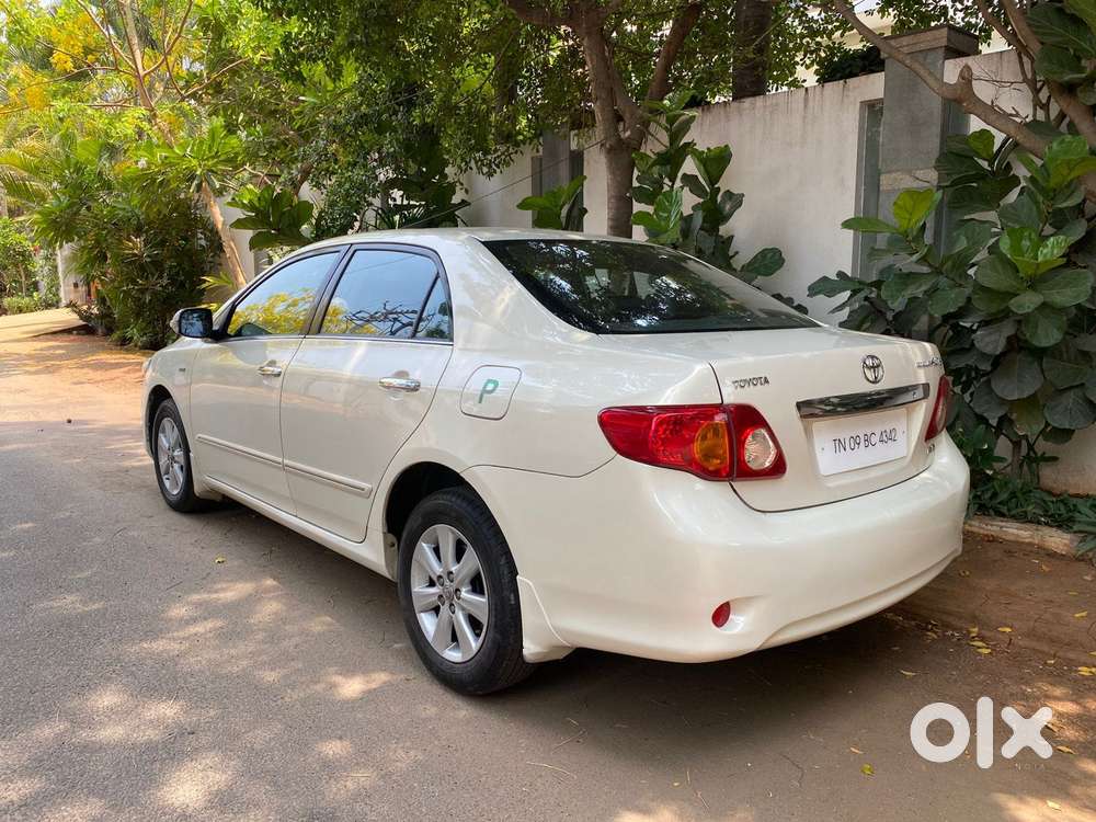 Toyota Corolla Altis 1.8 J, 2010, Petrol
