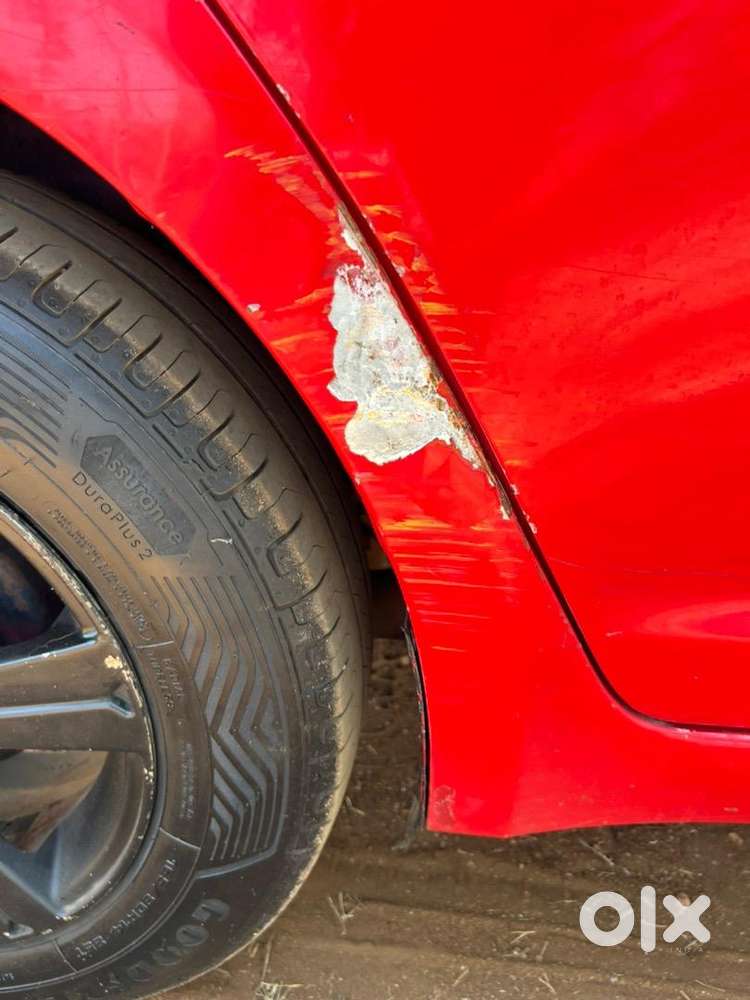 Well Maintained Female Owned Car With Sun Roof