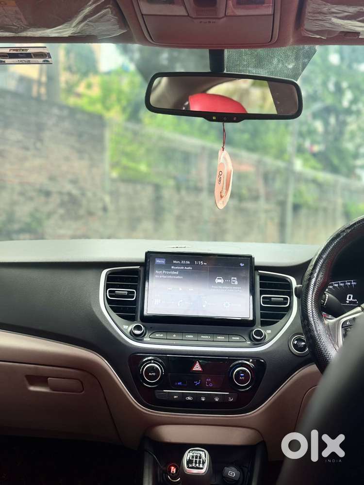 Hyundai Verna 1.5 Sx Petrol Mt, 2022, Petrol
