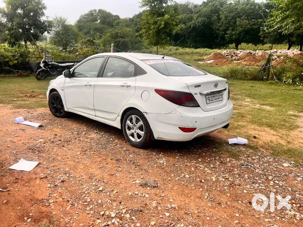 Hyundai Verna 1.6 Crdi Manual 2012