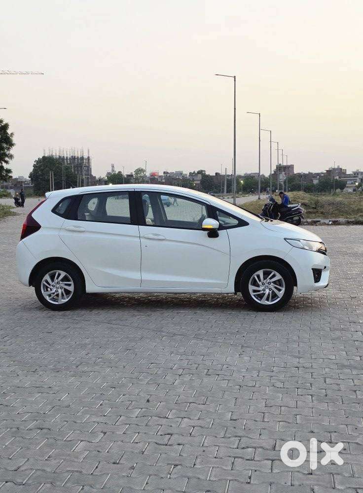 Honda Jazz V Automatic, 2018, Petrol