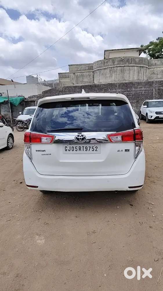Toyota Innova Crysta 2023 Limited