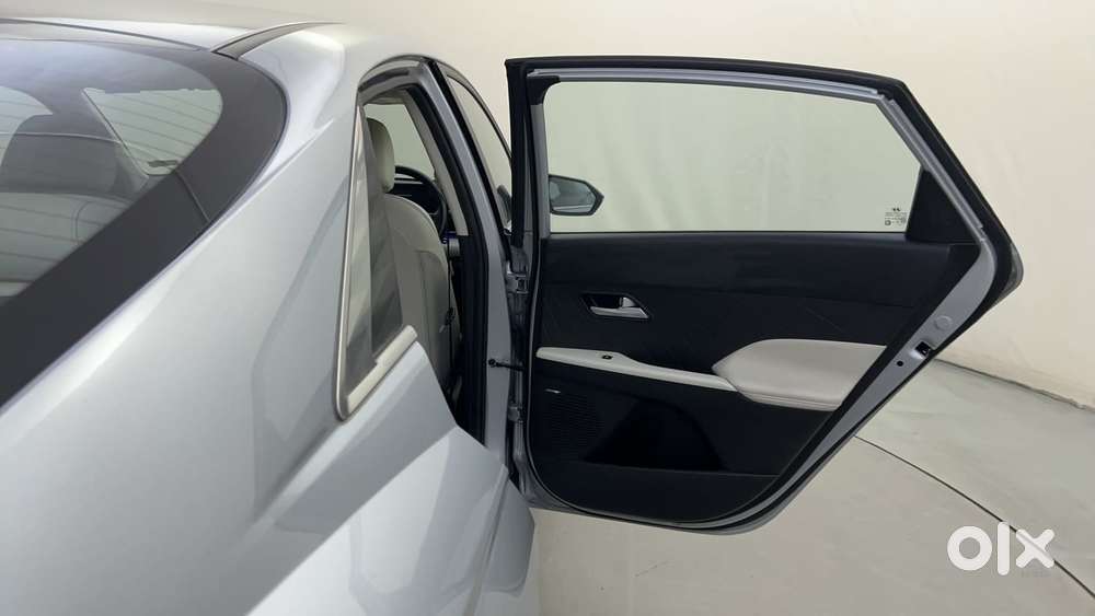Hyundai Verna 1.5 Sx (o) Petrol Mt, 2024, Petrol